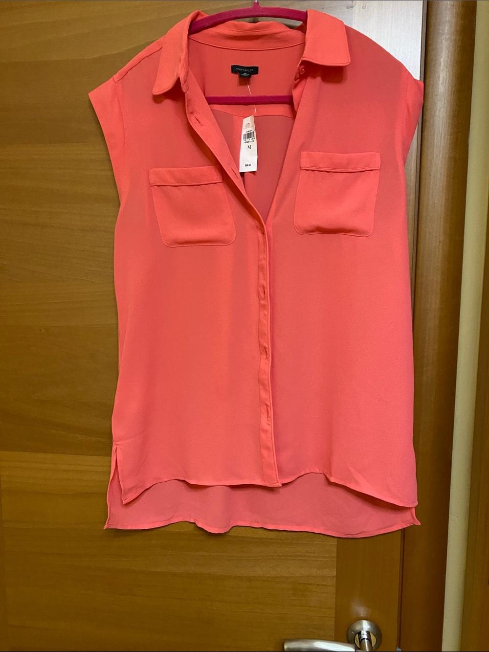 Ann Taylor Coral Sleeveless Button-Front Blouse